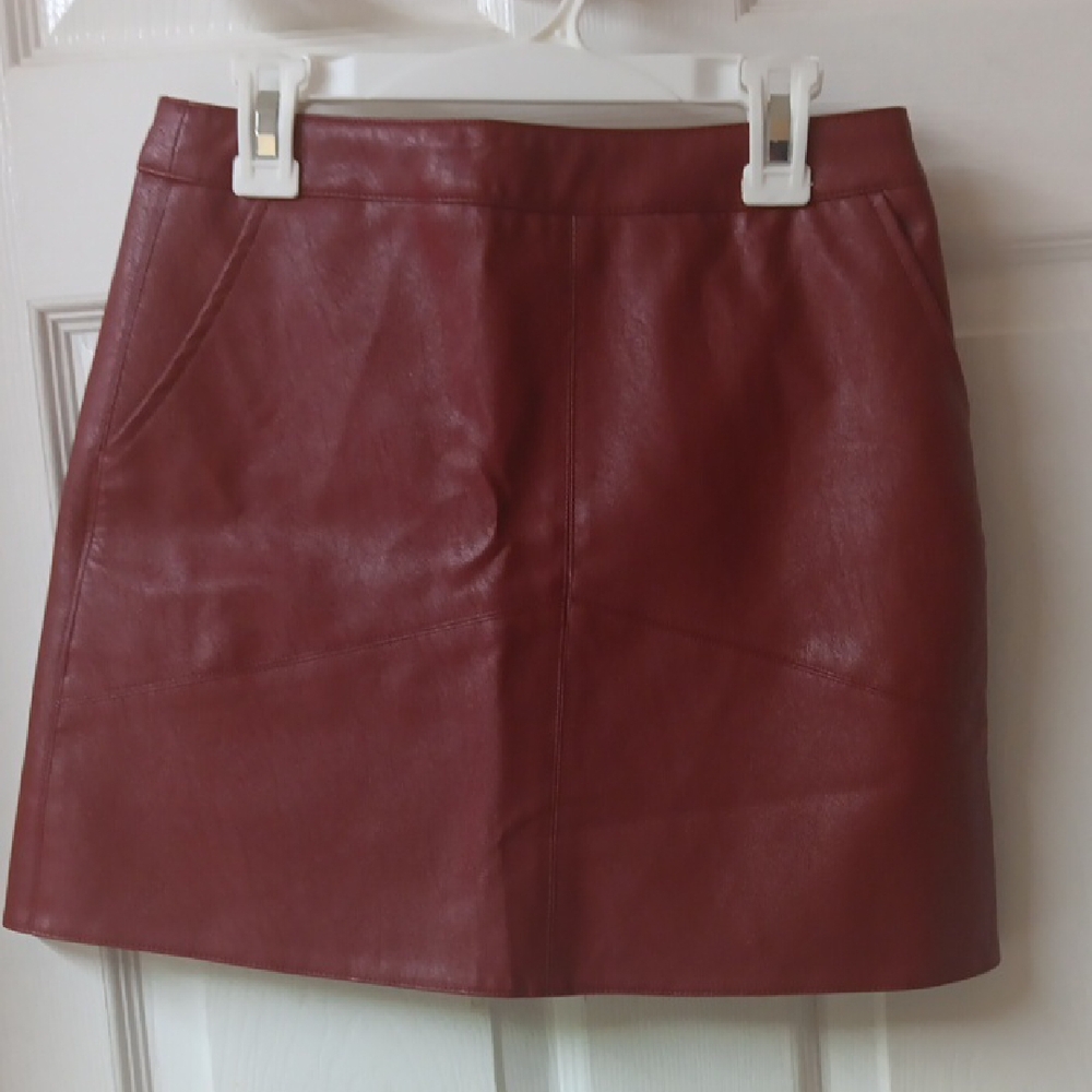 Elegant Red Leather Skirt